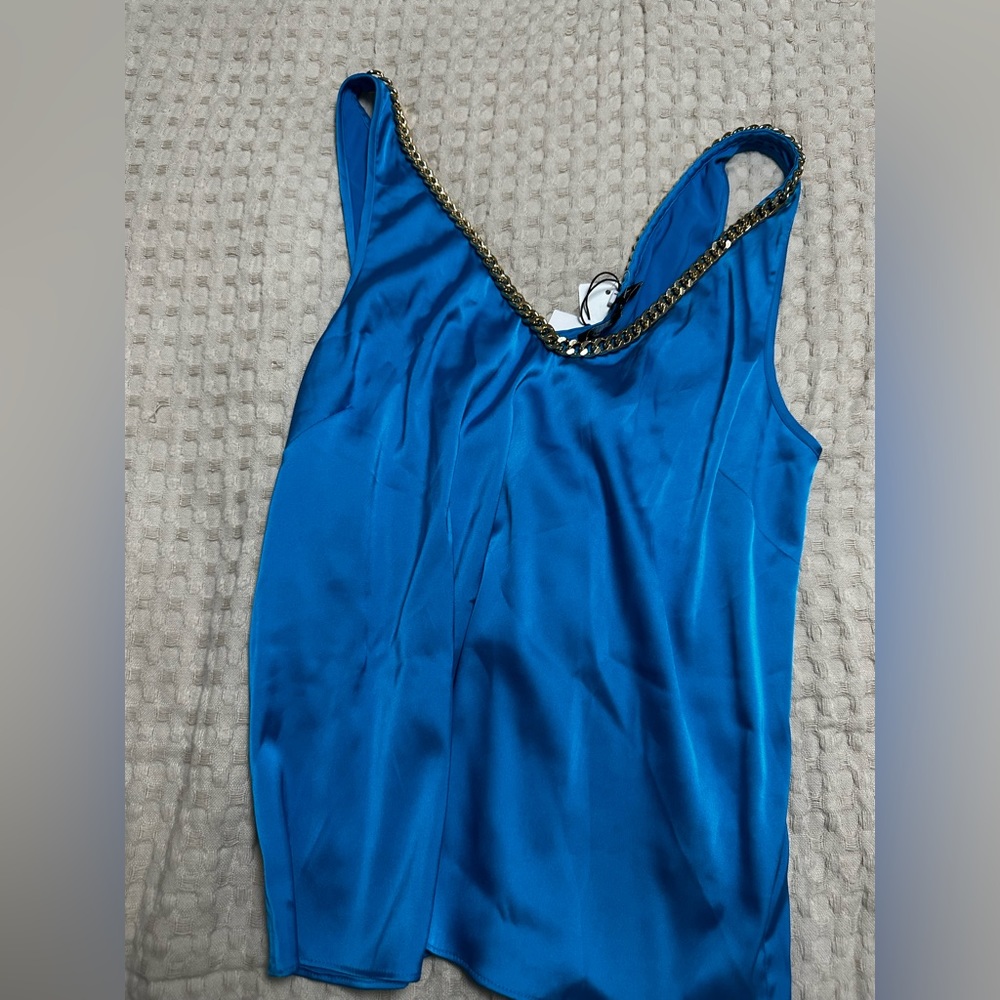 New💎 GENERATION LOVE v cut chain camisole - Picture 12 of 14
